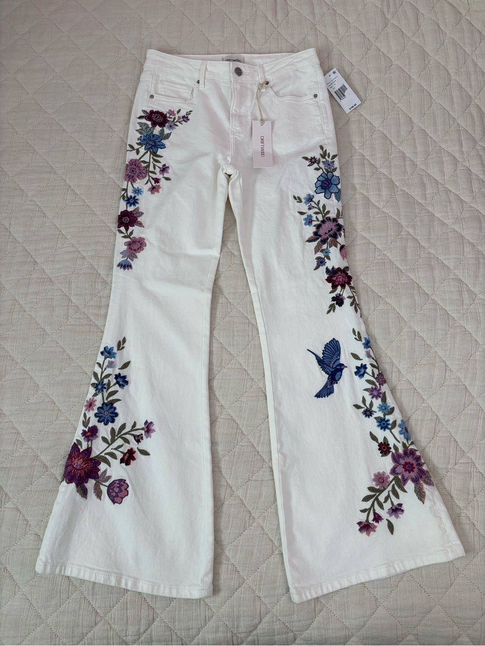 Driftwood Farrah Embroidered Flare Leg Jeans Sz 26 NWT - - Picture 9 of 16